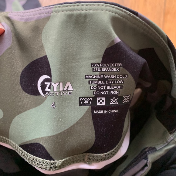 Zyia Light and Tights - Picture 2 of 2